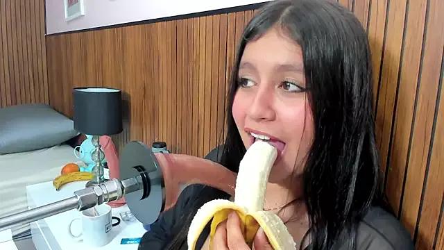 lola_clit on StripChat 