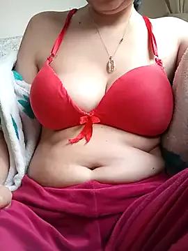 Loujiina99 on StripChat 