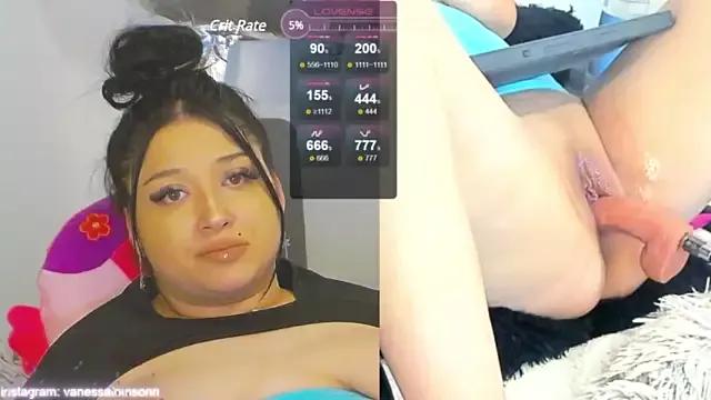 LucyLucyana on StripChat 