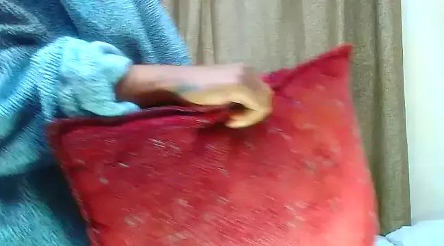 LuluAfricaa on StripChat 