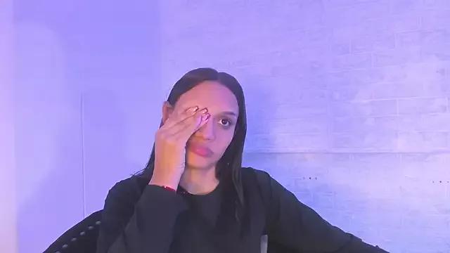 LuluGlow on StripChat 