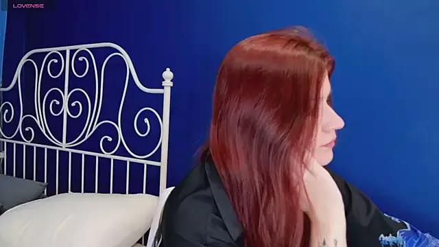 Luna__Roulette on StripChat 