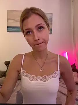 LunaRase — Hands bra 3 minutes