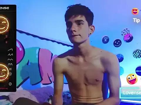 Luois1508 on StripChat 