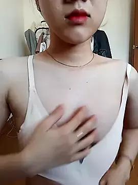 Lyly_xo on StripChat 