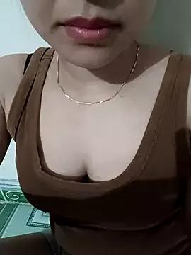 Lylyly9x on StripChat 