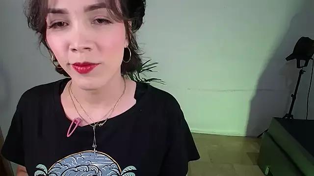 MadameRuiz on StripChat 