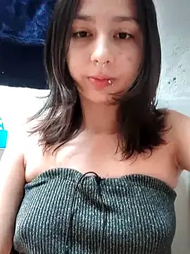 Maiden-Hot — Naked and finger in ass