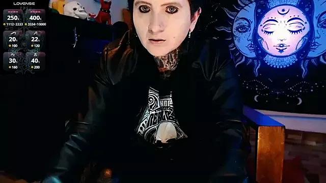 Marieblueeyes on StripChat 