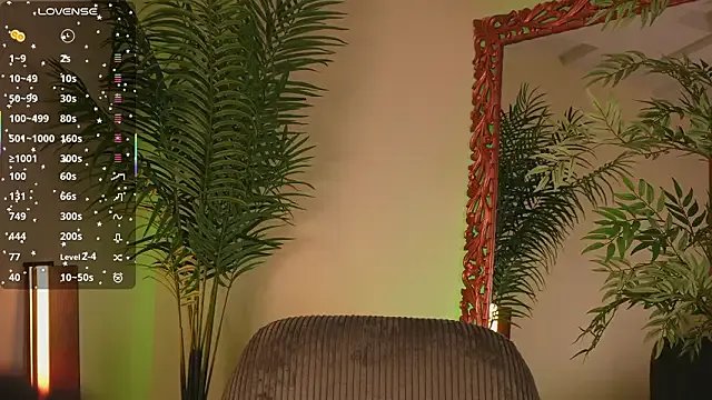 Mary_funny — Ice in mouth +suck fingers 