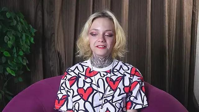 MaydaCharton on StripChat 