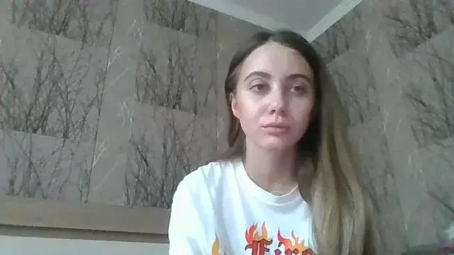 MellaDomzia on StripChat 