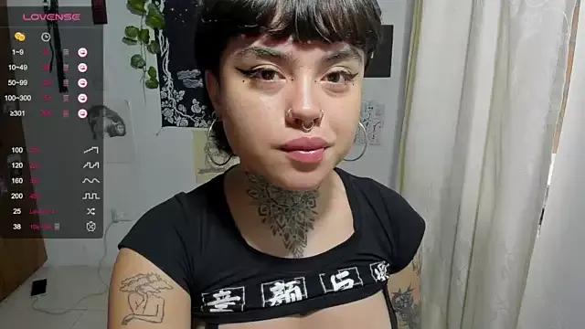 Meretriz_cooperr on StripChat 