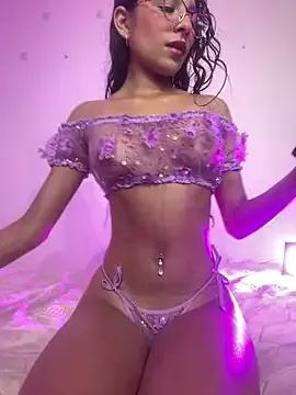mia__777 on StripChat 