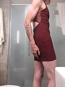 Mikeyc2323 on StripChat 