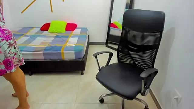 milf_devil on StripChat 