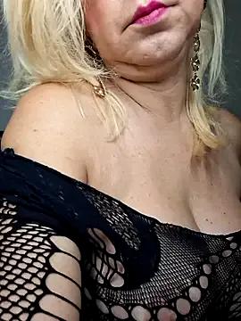 milfevapeccato — finger in the pussy/dedo en el chocho