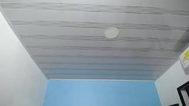 milk_hunter1 on StripChat 