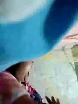 milky_mom4u on StripChat 