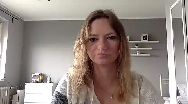 MillieShow on StripChat 