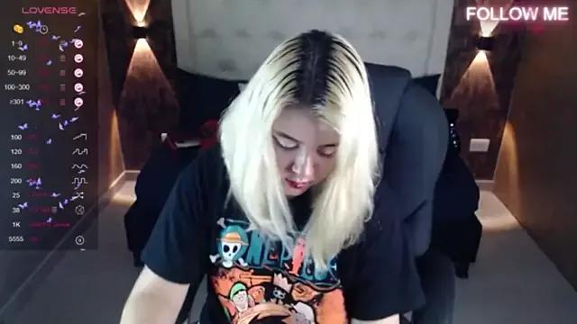 MISS__BUNNYBOND on StripChat 