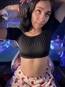 Miss_Isabellaa on StripChat 