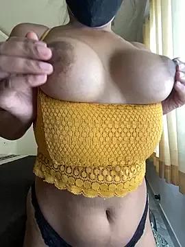 miss_lina on StripChat 