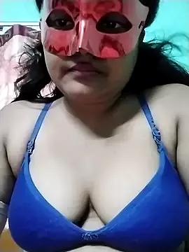 Misti540 on StripChat 