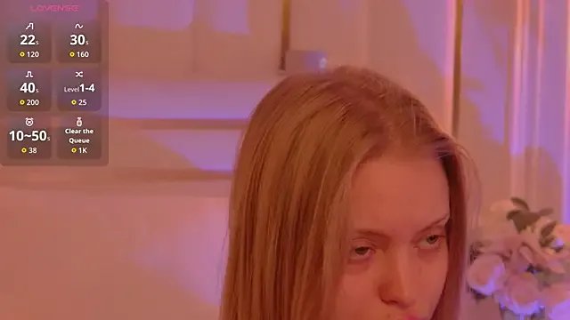 MollyHilton's avatar