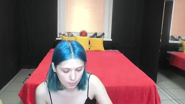 MollyHollyy on StripChat 