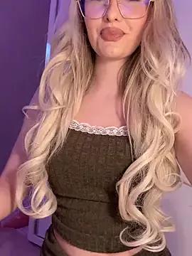 mollyxxx on StripChat 