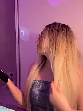 mollyxxx on StripChat 