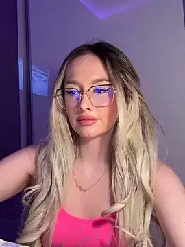 mollyxxx on StripChat 