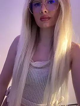 mollyxxx on StripChat 