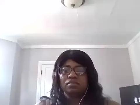 MoonieIsBubbly on StripChat 