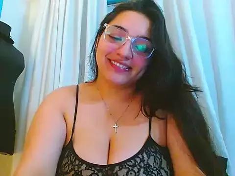 Morenna-Mia on StripChat 
