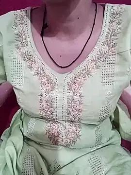 nainacutegic on StripChat 