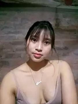 Nana7733 on StripChat 