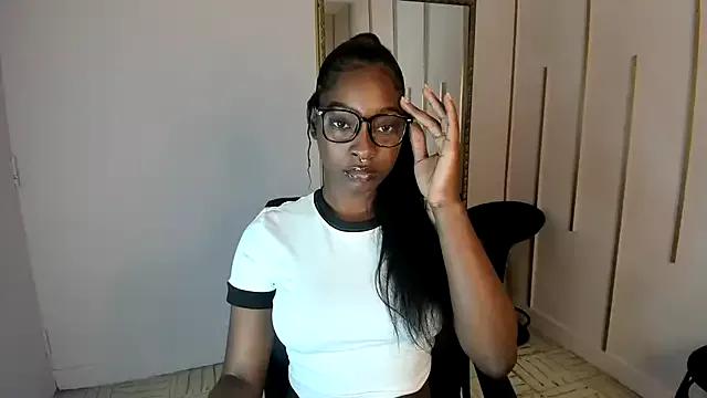 Nayariskaya on StripChat 