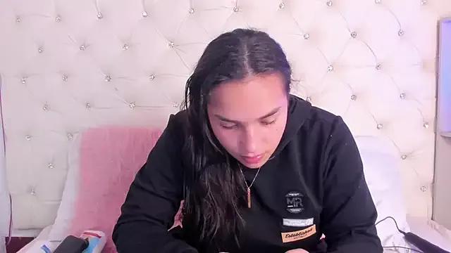 niki_Johnson on StripChat 