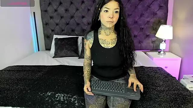 NinaInk on StripChat 