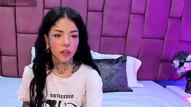 NinaInk on StripChat 