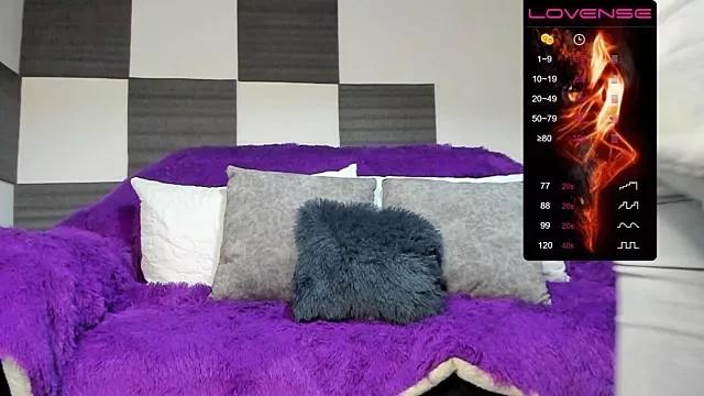 ninawilliams1_ on StripChat 