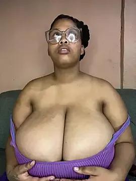 NonoGotBoobies on StripChat 