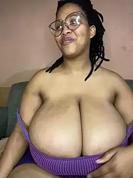 NonoGotBoobies on StripChat 