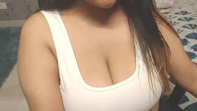 Oh_Mona on StripChat 