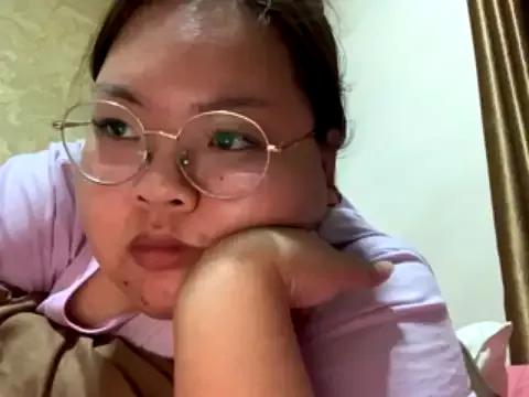 ooongsaa on StripChat 