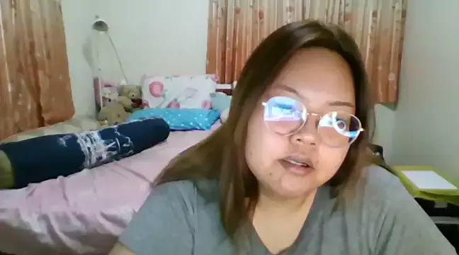 ooongsaa on StripChat 