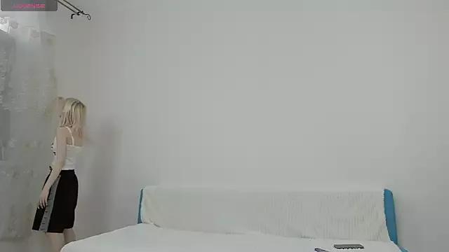 OpallEnvy on StripChat 