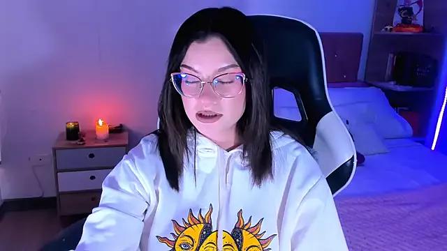 OphelianaRose33 on StripChat 